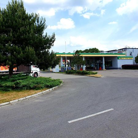 Motel Na Stacji Paliw Устроне-Морське Екстер'єр фото